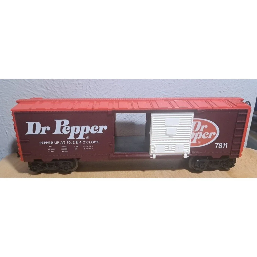 Lionel Dr Pepper Box Car O and O27 Gauge.6-7811